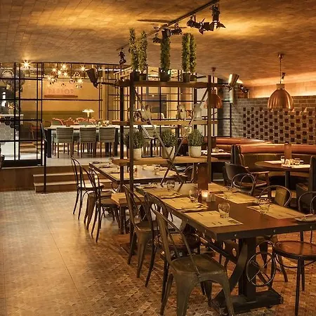 The Address Connolly 4* דבלין