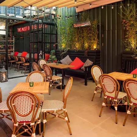 The Address Connolly 4*