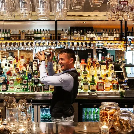 酒店 The Address Connolly 4*