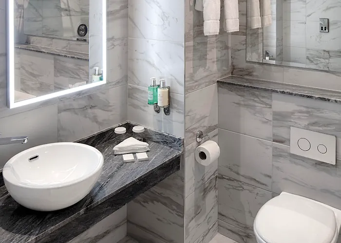 The Address Connolly 4*