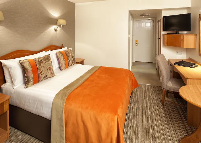 The Address Connolly 4*