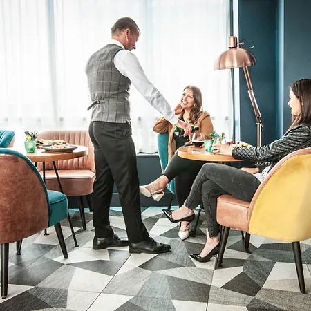 The Address Connolly 4*