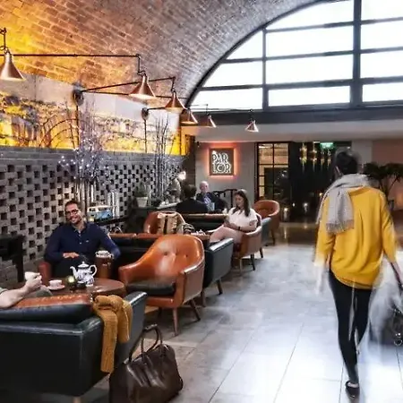 The Address Connolly فندق 4*