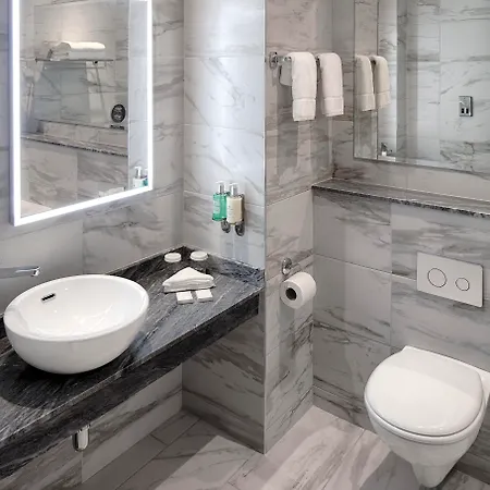 The Address Connolly 4*